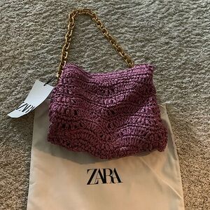 New w/o tags Zara Collection rattan straw bag with many compartments.